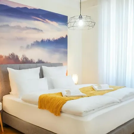 Luxury-Apartment - City Center : 8 Guests : Netflix Sarrebruck Extérieur photo