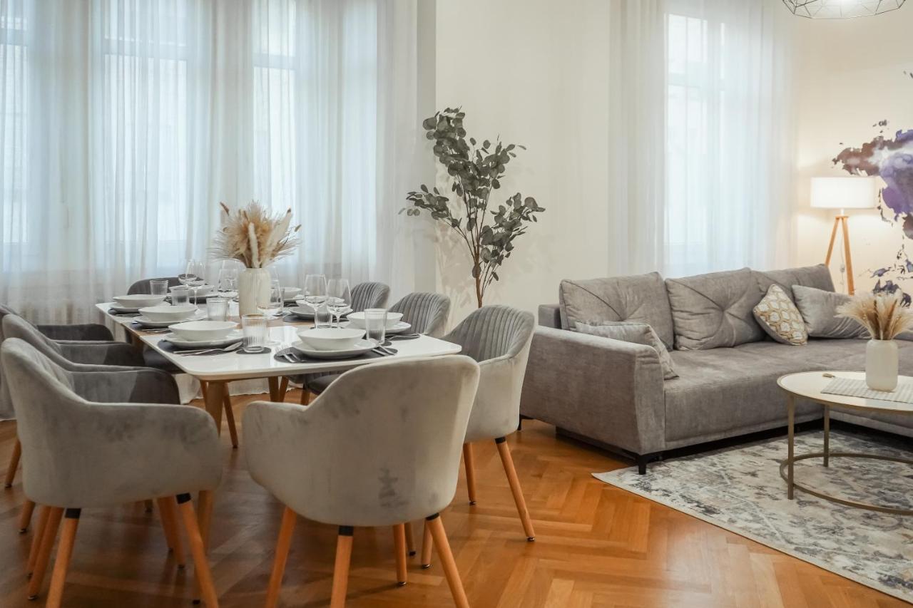 Luxury-apartment - Center : 8 Guests : Netflix